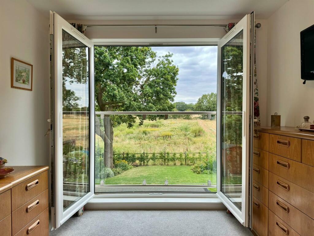 Additional property image - Oaklands Stoney Hills, Burnham-On-Crouch