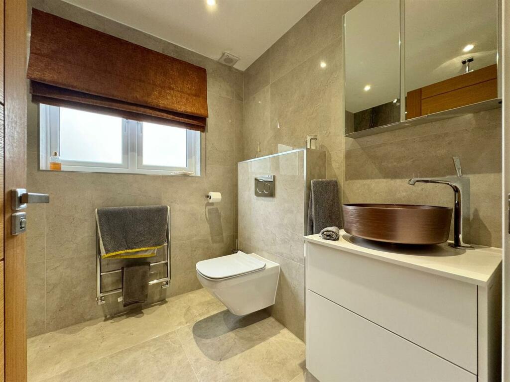 Additional property image - Oaklands Stoney Hills, Burnham-On-Crouch