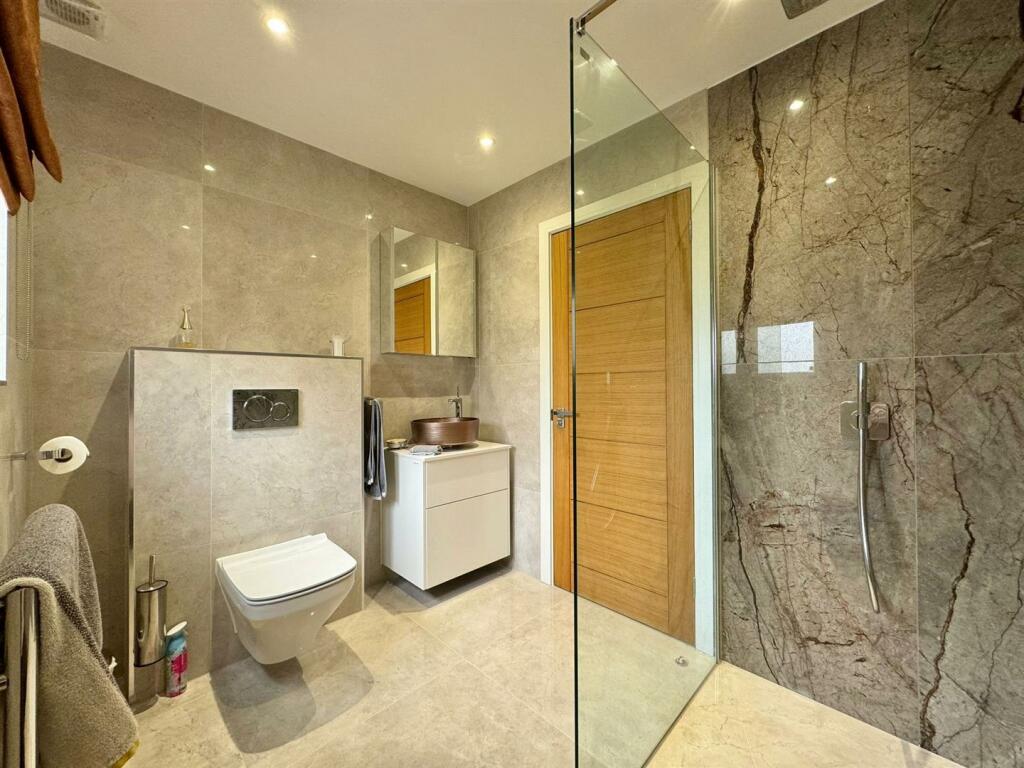 Additional property image - Oaklands Stoney Hills, Burnham-On-Crouch