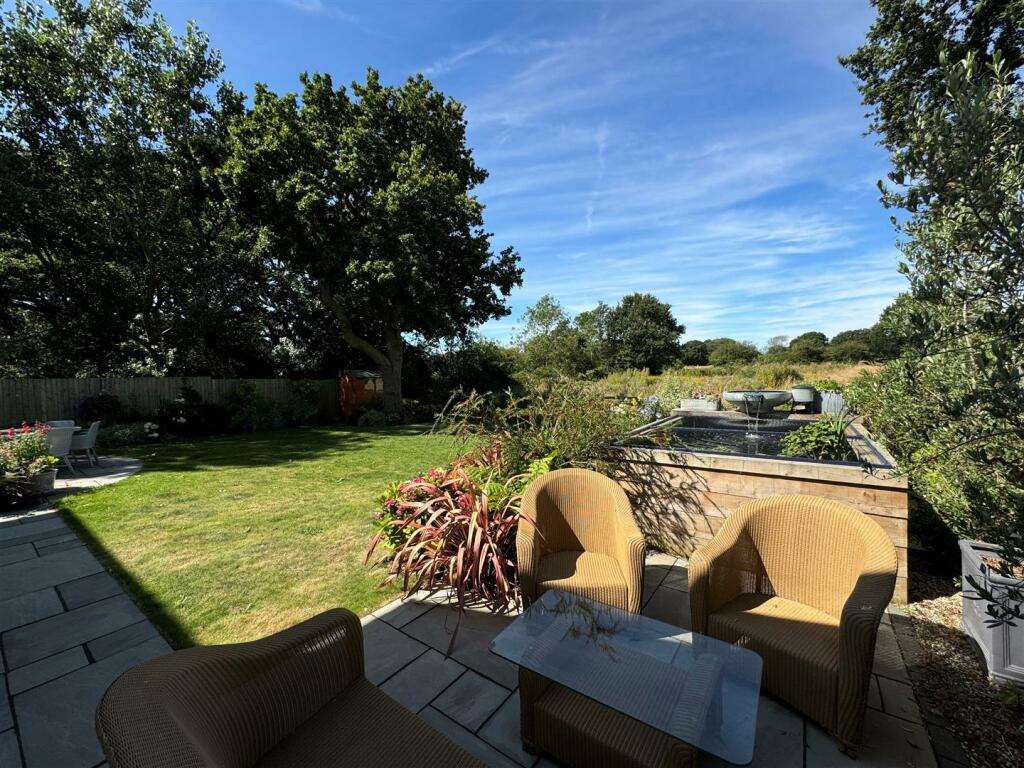 Additional property image - Oaklands Stoney Hills, Burnham-On-Crouch
