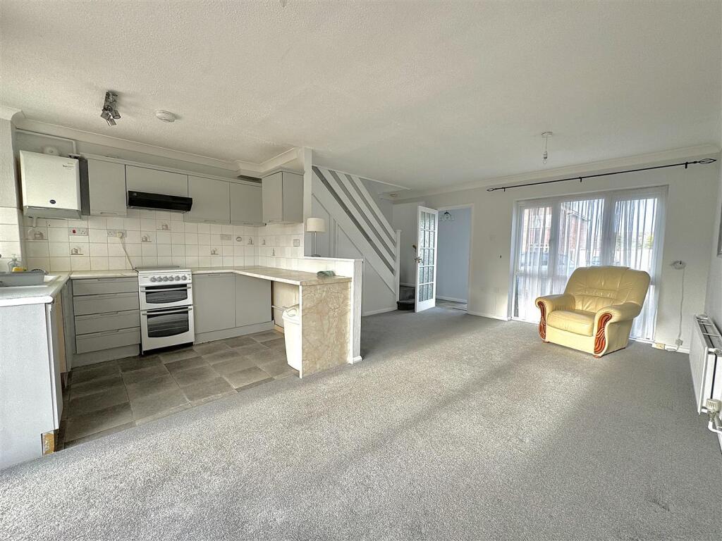 Additional property image - Maple Way, Burnham-On-Crouch