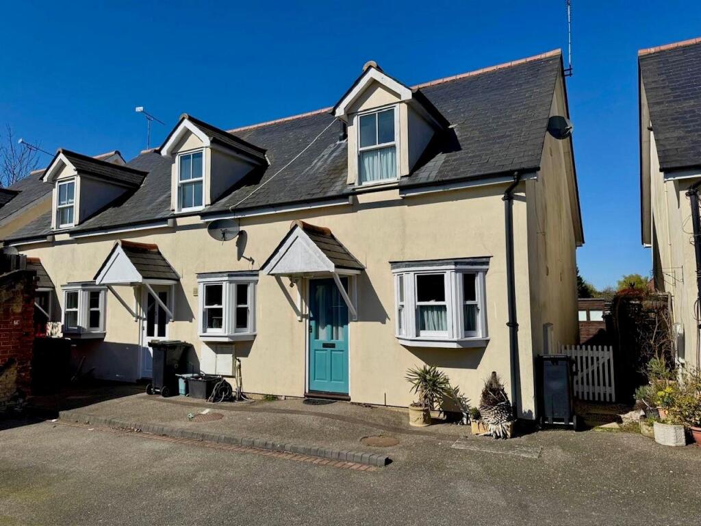 Main image of property: The Hawthorns, Southminster