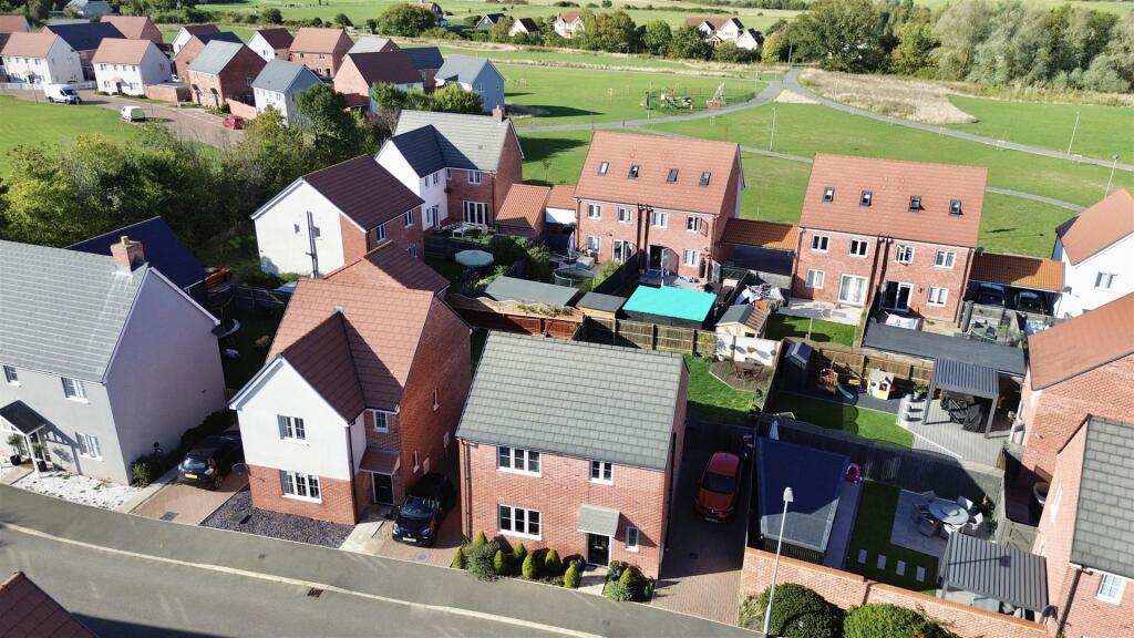 Main image of property: Grangewood Park Avenue, Burnham-on-Crouch