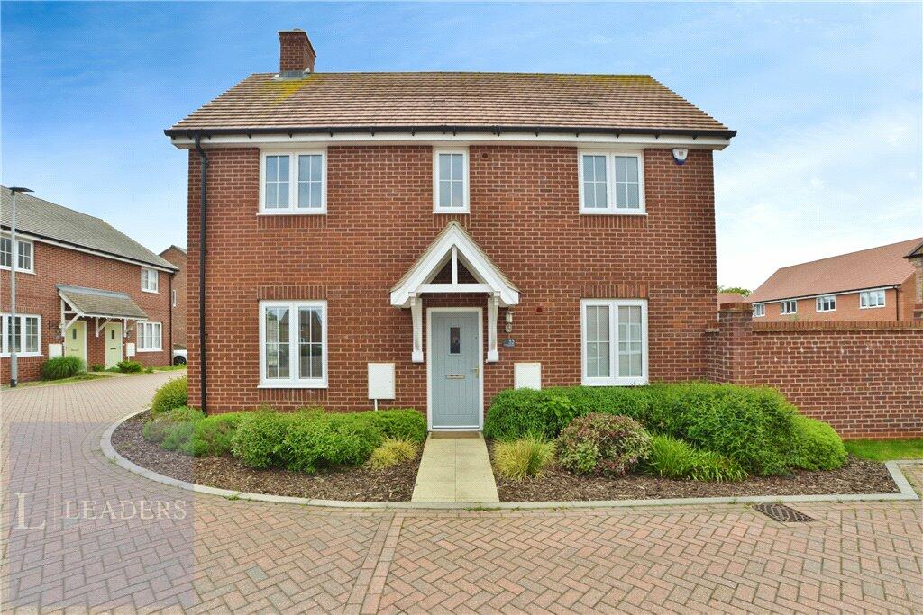 3 bedroom detached house for sale in Harper Lane, Halstead, CO9