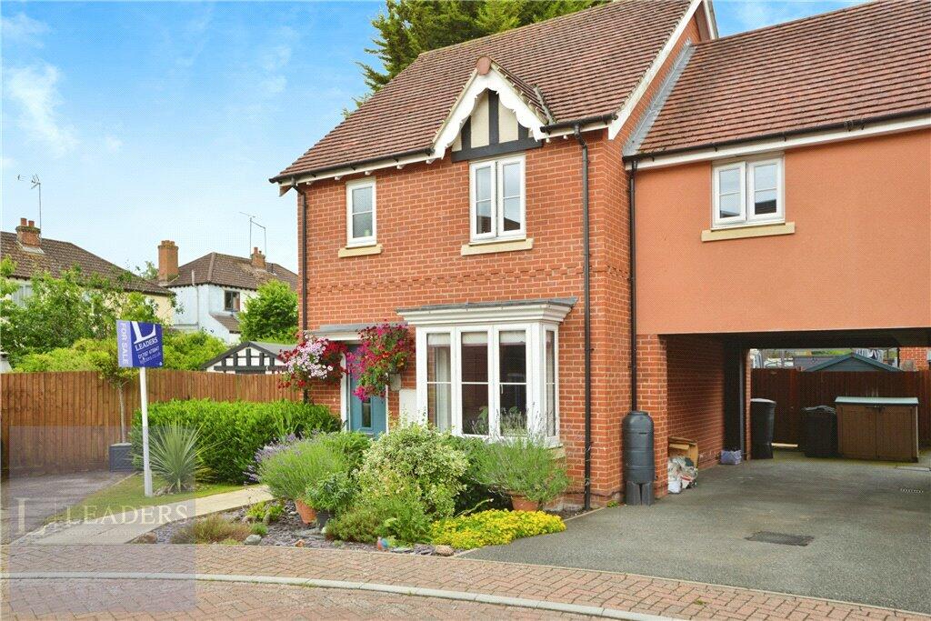 4 bedroom link detached house for sale in Hogarth Court, Sible