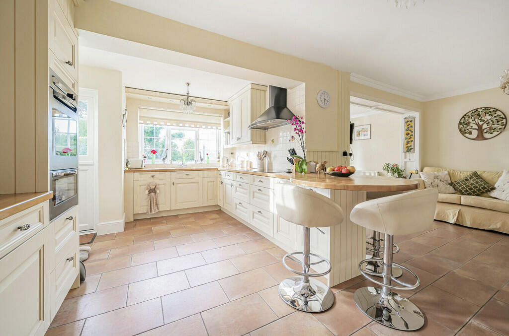 Additional property image - Tilbury Hill, Tilbury Juxta Clare, Halstead