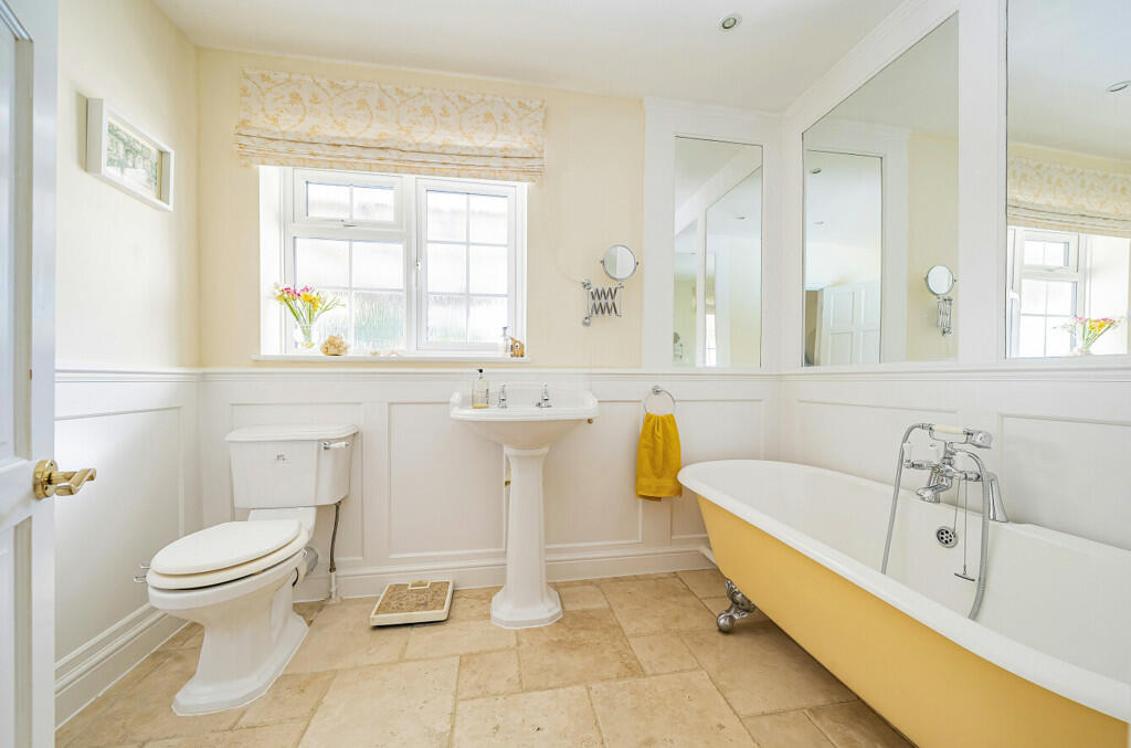 Additional property image - Tilbury Hill, Tilbury Juxta Clare, Halstead