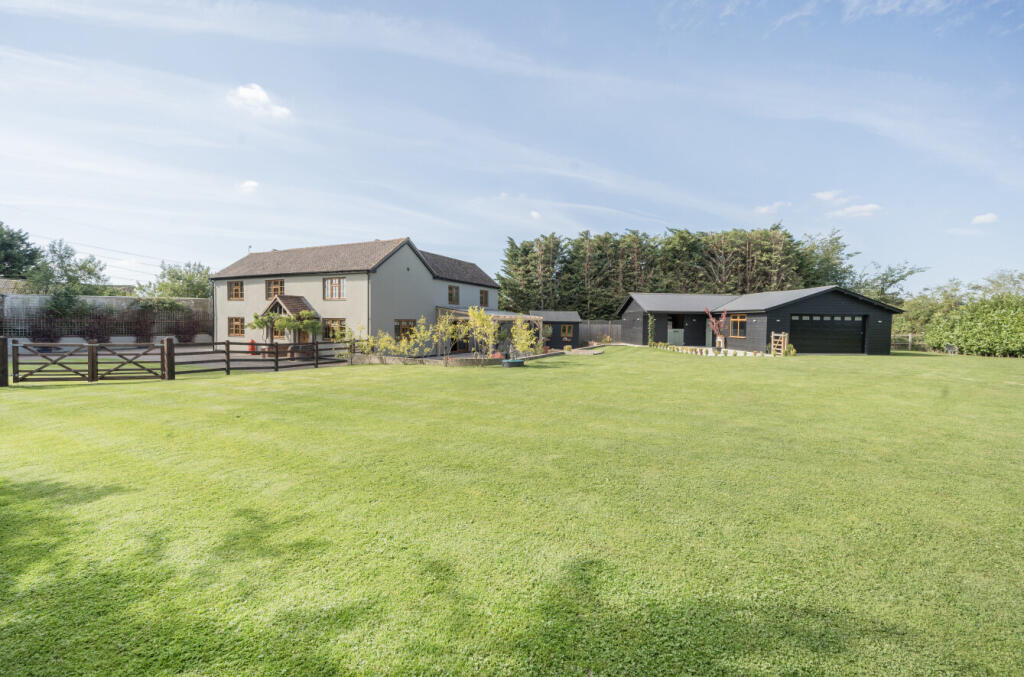 Main image of property: Gainsford End Road, Toppesfield, Halstead