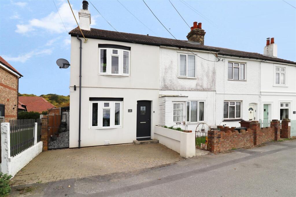 Main image of property: Cooling Common, Cliffe, Rochester