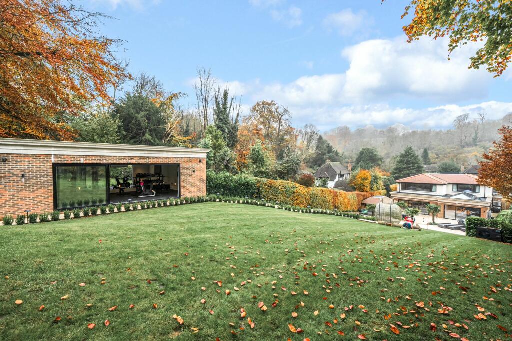 Additional property image - Dome Hill, Caterham, CR3