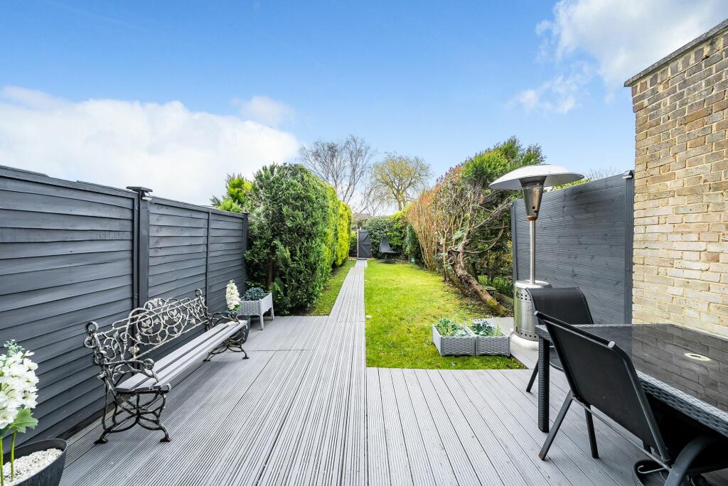 3 bedroom terraced house for sale in Martin Close, Warlingham, CR6