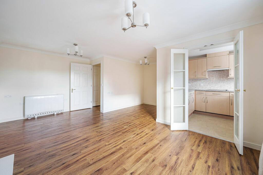 Additional property image - Limpsfield Road, Warlingham, CR6