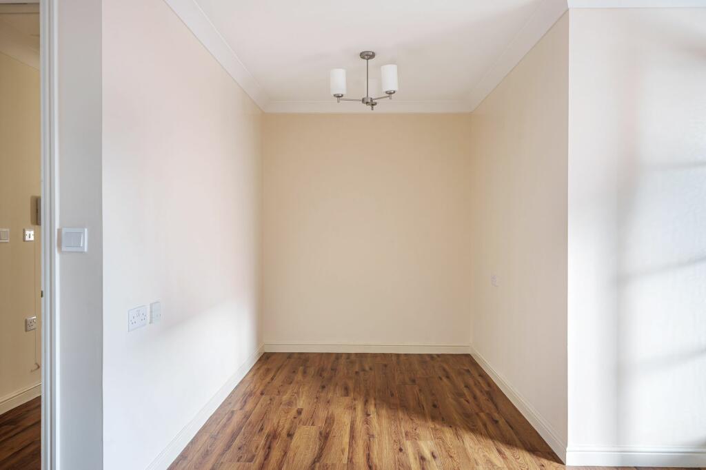 Additional property image - Limpsfield Road, Warlingham, CR6