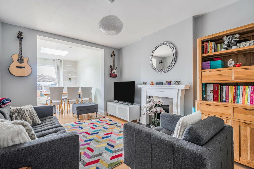 Additional property image - Waddington Avenue, Coulsdon, CR5