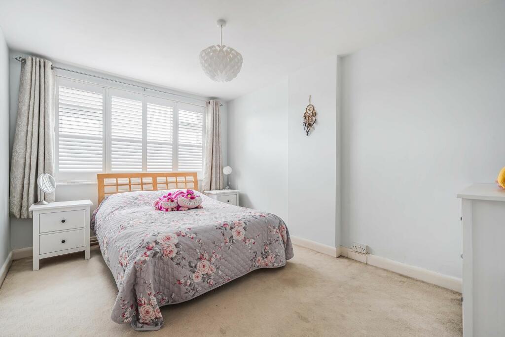Additional property image - Waddington Avenue, Coulsdon, CR5