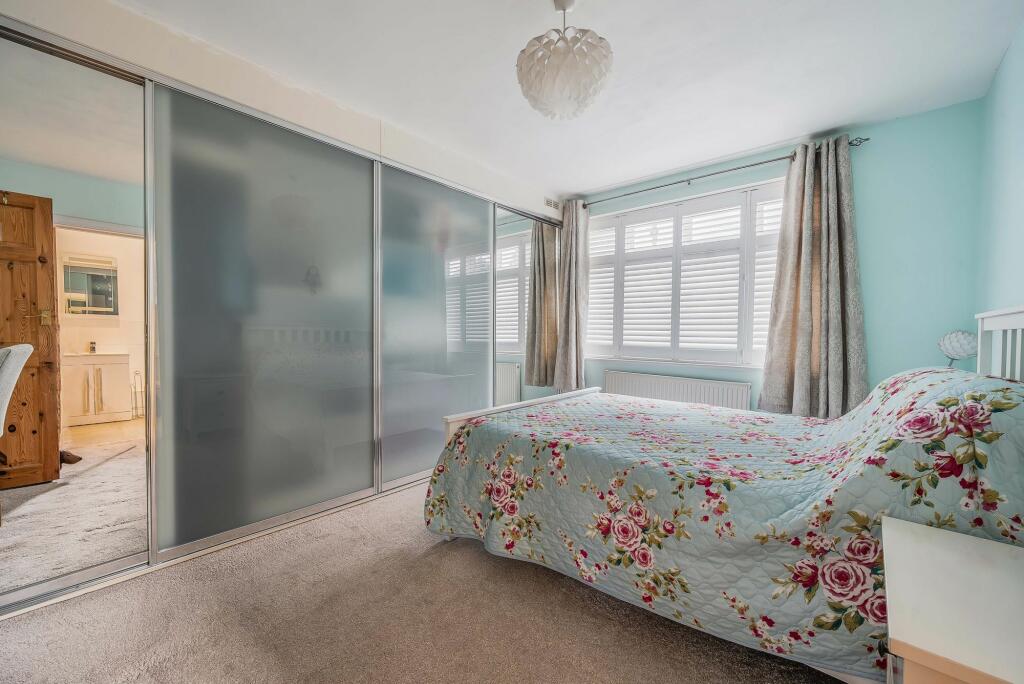 Additional property image - Waddington Avenue, Coulsdon, CR5