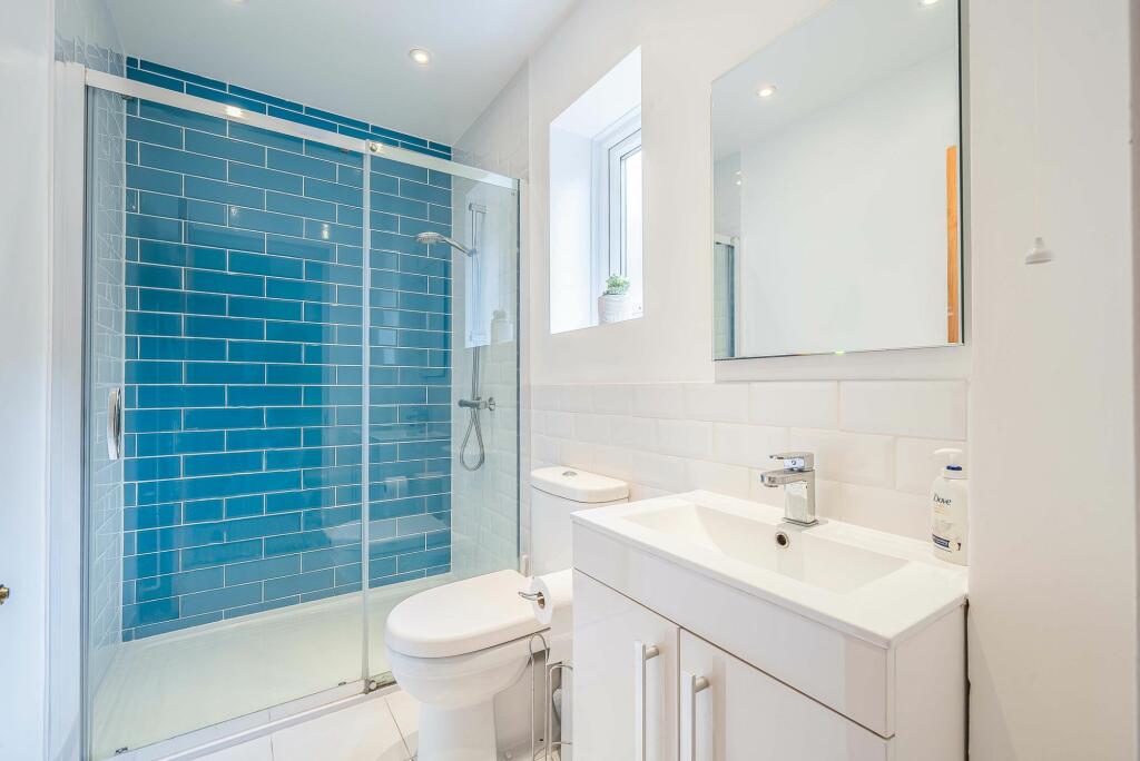 Additional property image - Waddington Avenue, Coulsdon, CR5