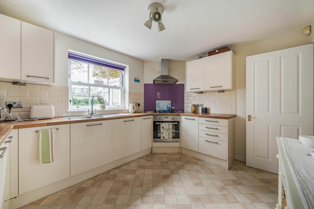 Additional property image - Rossetti Gardens, Coulsdon, CR5