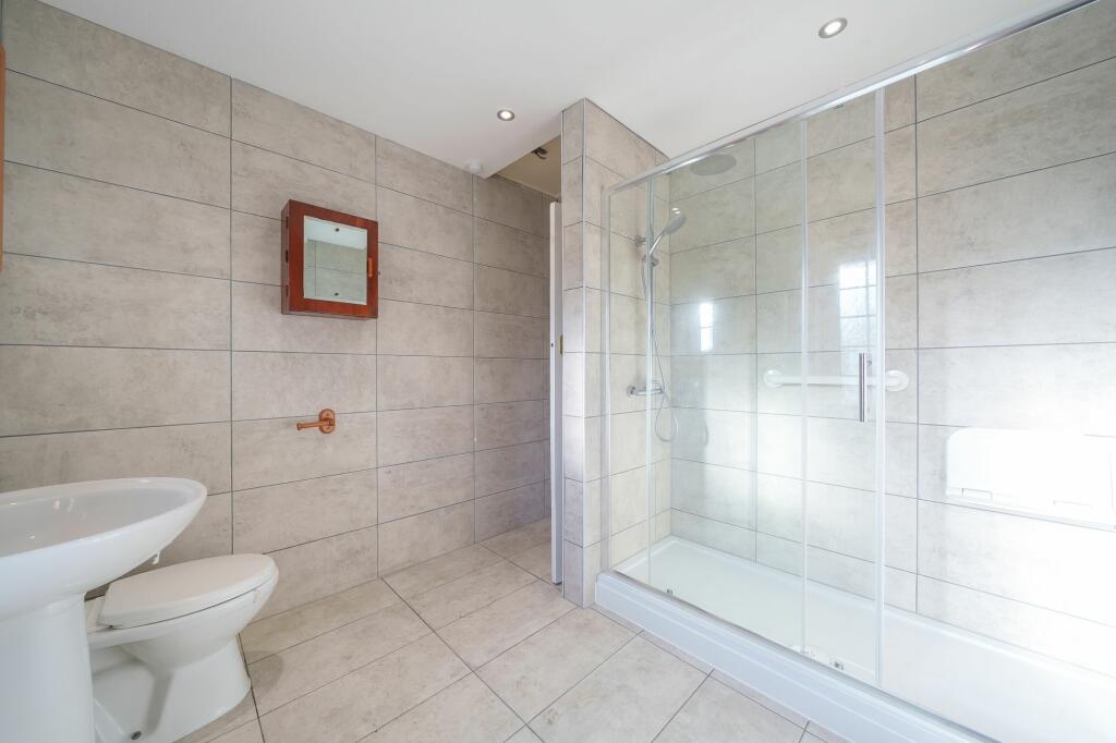 Additional property image - The Netherlands, Coulsdon, CR5