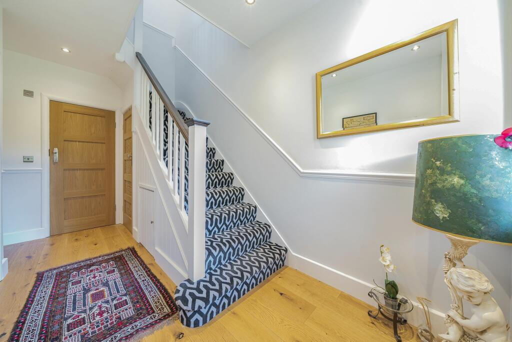 Additional property image - The Netherlands, Coulsdon, CR5