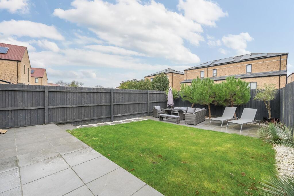 Additional property image - Van Brugh Avenue, Coulsdon, CR5
