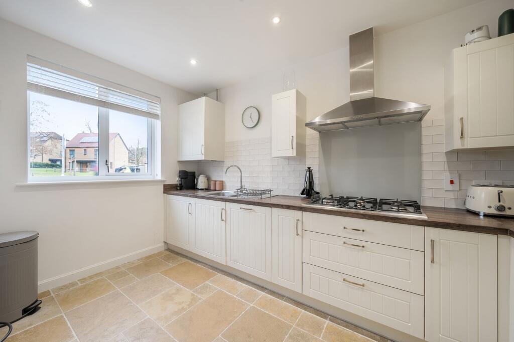 Additional property image - Van Brugh Avenue, Coulsdon, CR5