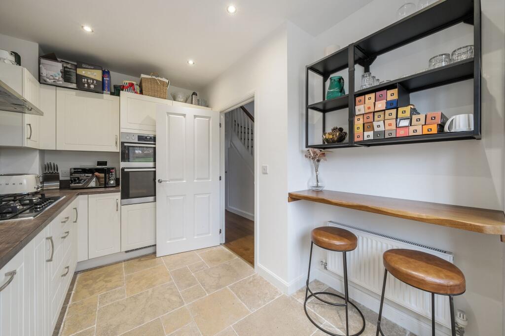 Additional property image - Van Brugh Avenue, Coulsdon, CR5