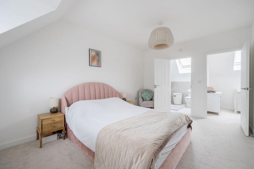 Additional property image - Van Brugh Avenue, Coulsdon, CR5