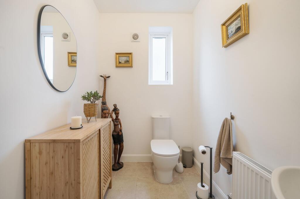 Additional property image - Van Brugh Avenue, Coulsdon, CR5