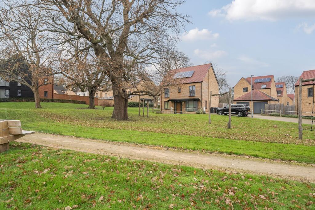 Additional property image - Van Brugh Avenue, Coulsdon, CR5