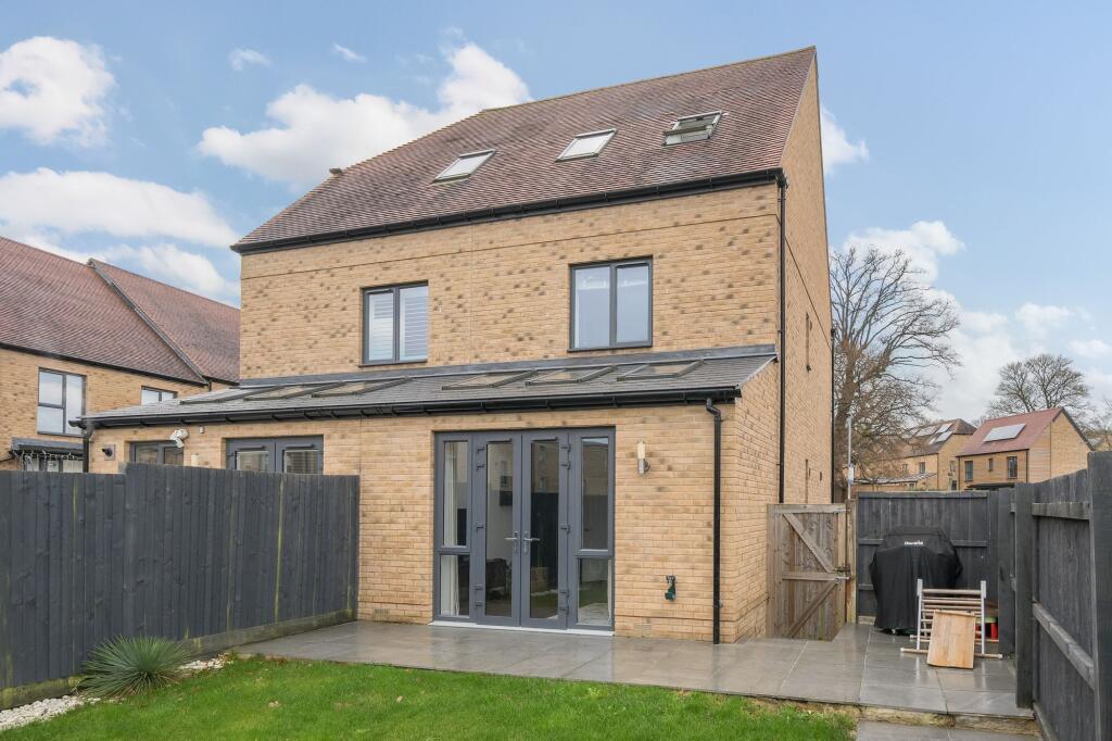 Additional property image - Van Brugh Avenue, Coulsdon, CR5