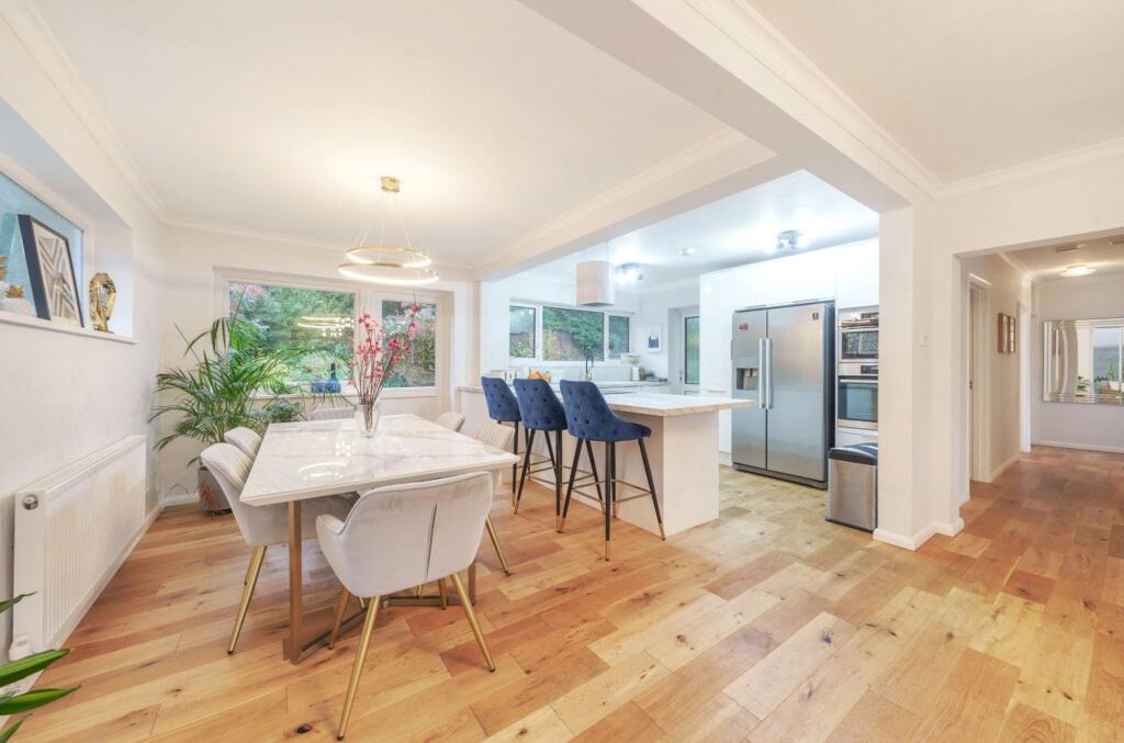 Additional property image - The Vale, Coulsdon, CR5