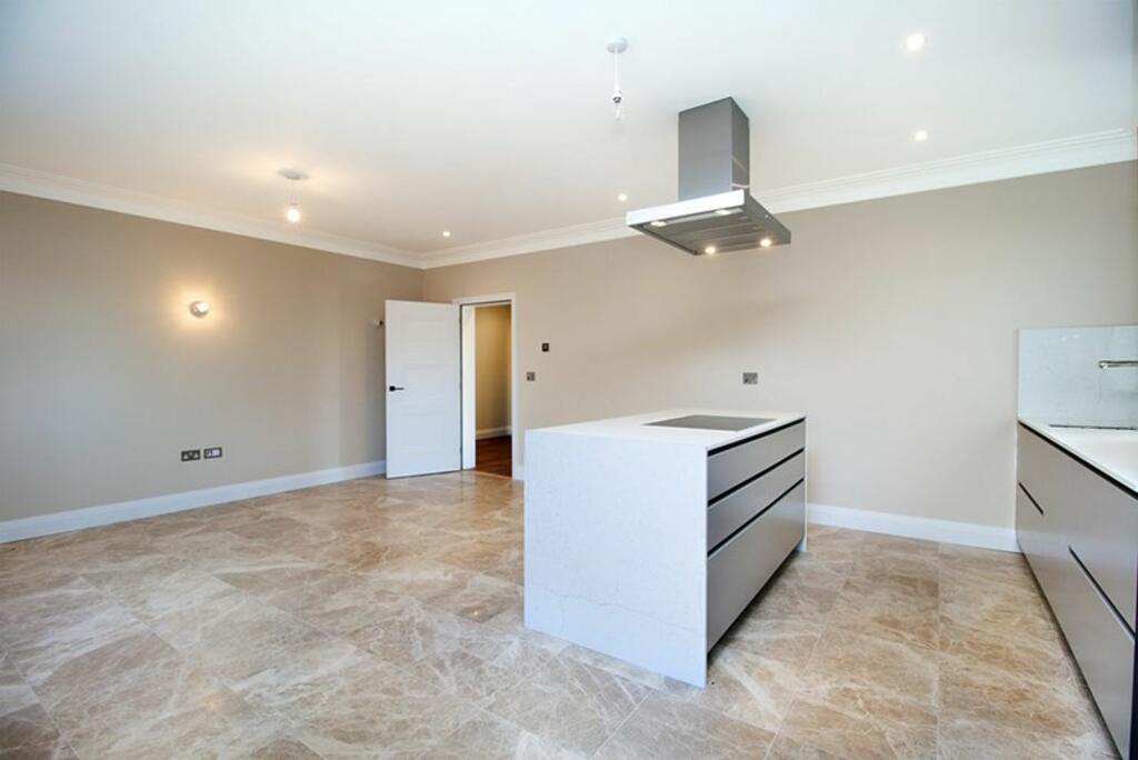Additional property image - Station Road, Woldingham, CR3