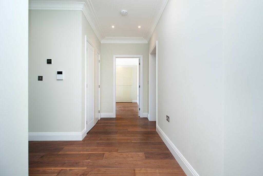 Additional property image - Station Road, Woldingham, CR3