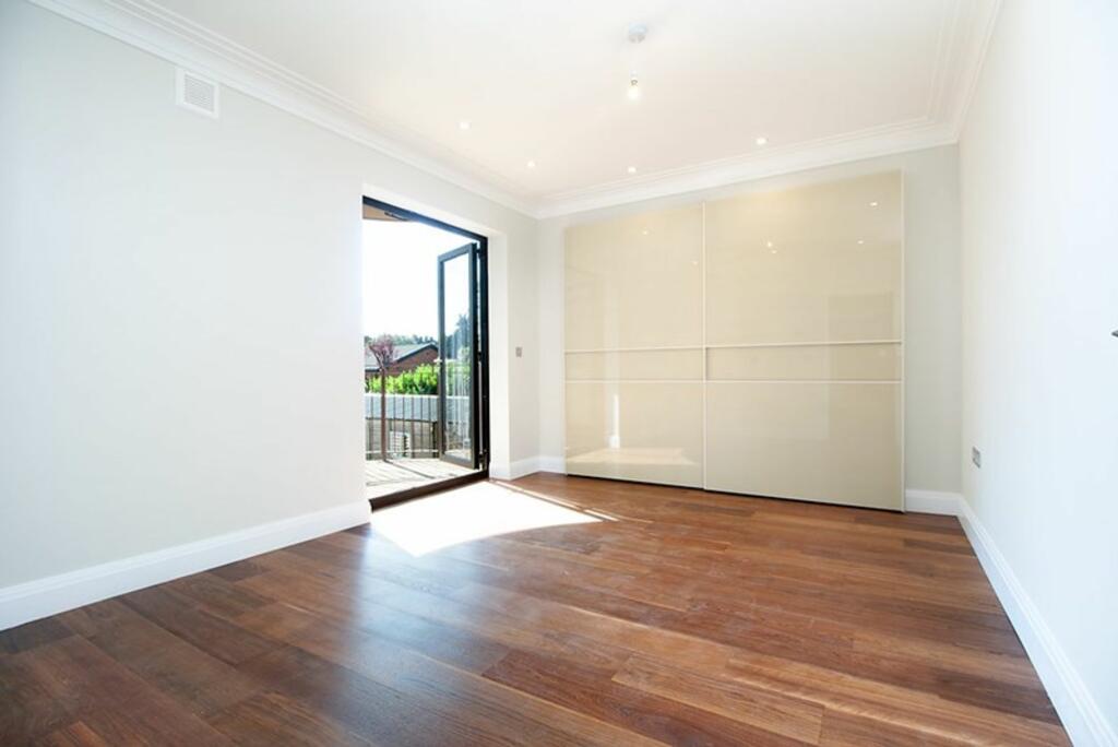 Additional property image - Station Road, Woldingham, CR3