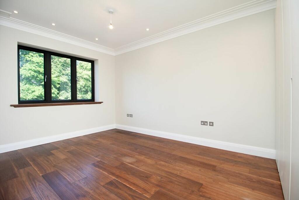 Additional property image - Station Road, Woldingham, CR3
