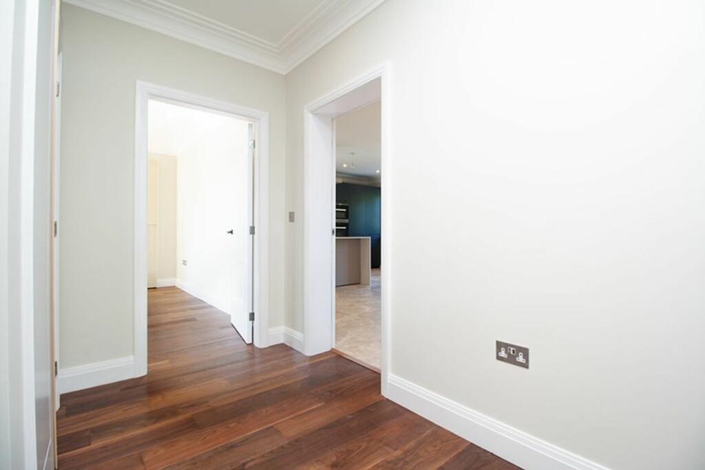 Additional property image - Station Road, Woldingham, CR3