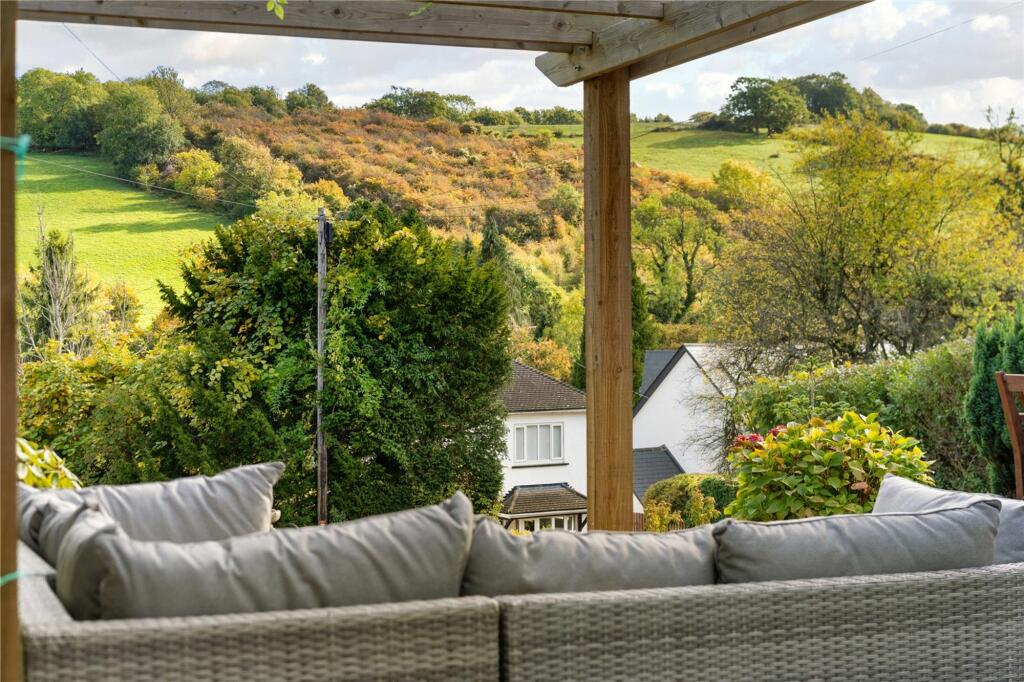 Additional property image - Southfields Road, Woldingham, CR3