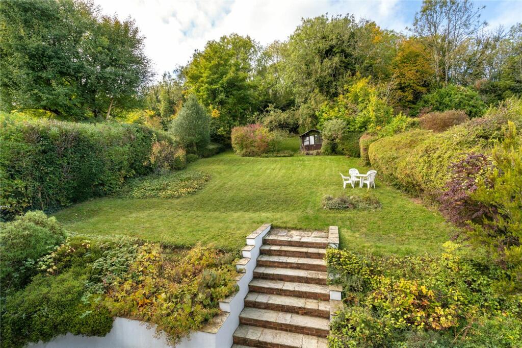 Additional property image - Southfields Road, Woldingham, CR3