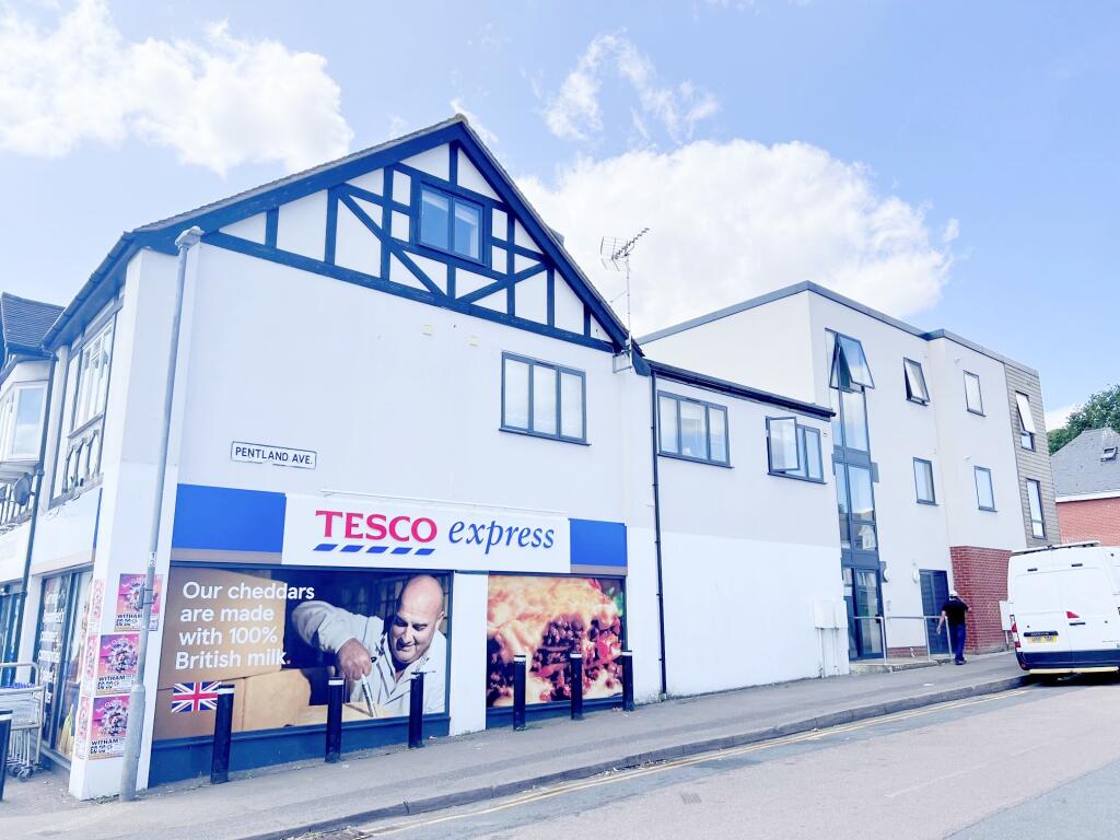 Main image of property: 90 Pentland Avenue, Broomfield, Chelmsford, Essex, CM1