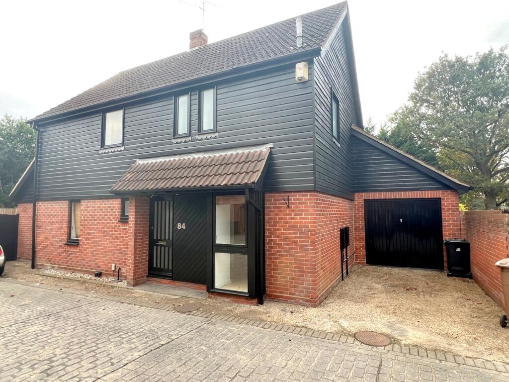 Main image of property: Longacre, Chelmsford, Essex, CM1