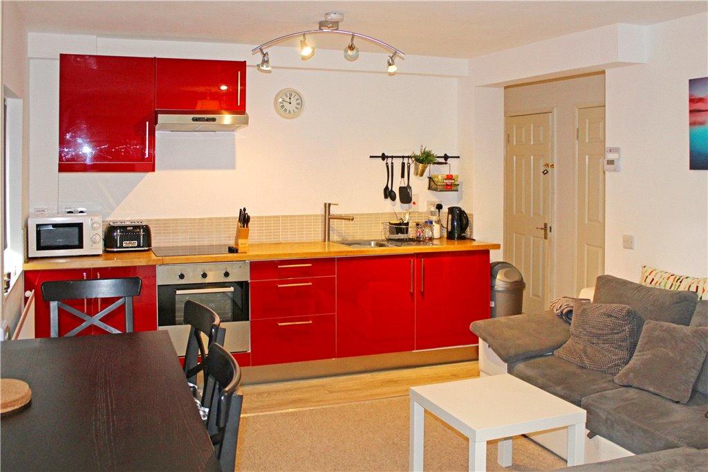 2 bedroom apartment for sale in Twyford Avenue, Portsmouth, PO2