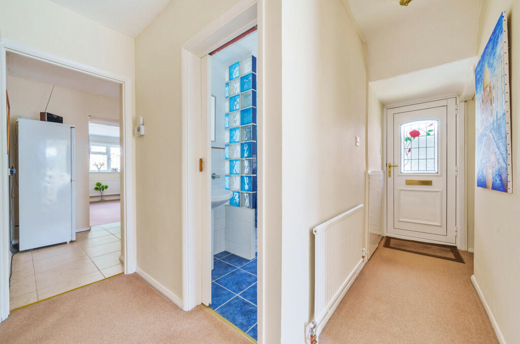 2 bedroom for sale in Pennylets Green, Stoke Poges, Slough, SL2