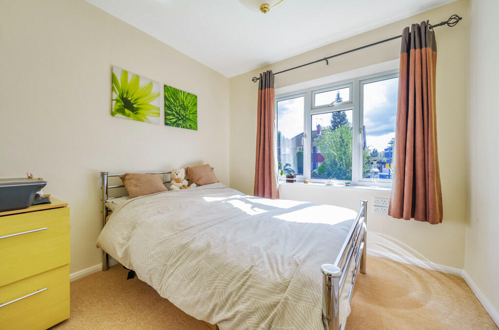 2 bedroom for sale in Pennylets Green, Stoke Poges, Slough, SL2