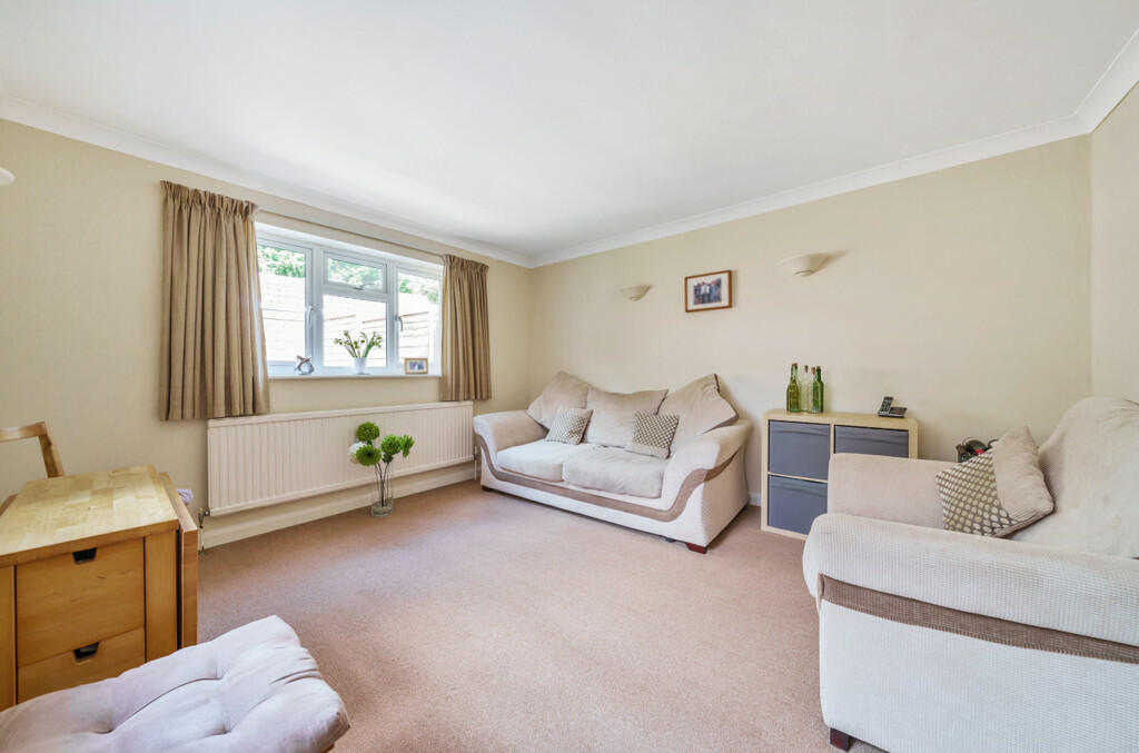 2 bedroom for sale in Pennylets Green, Stoke Poges, Slough, SL2