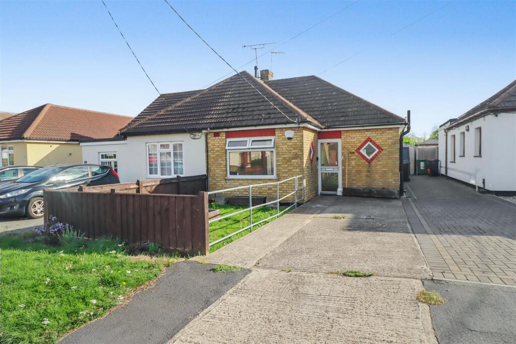 3 bedroom semi-detached bungalow