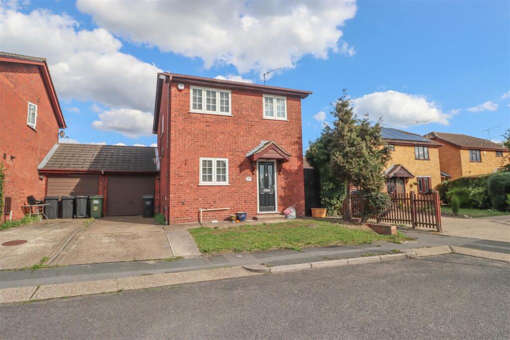 3 bedroom link detached house