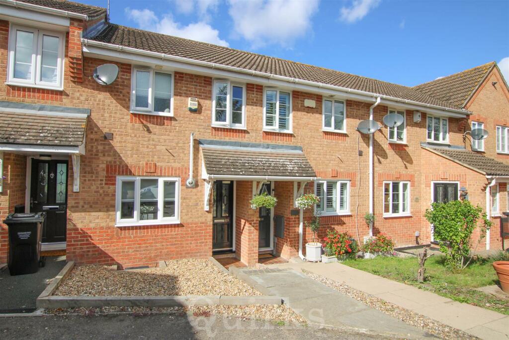 2 bedroom terraced house for sale in Whitesmith Drive, Billericay, CM12