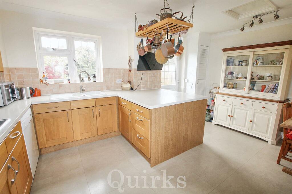 Additional property image - Gainsborough Close, Billericay