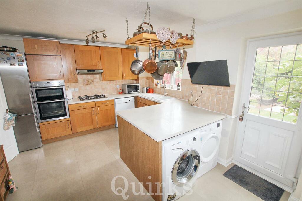 Additional property image - Gainsborough Close, Billericay